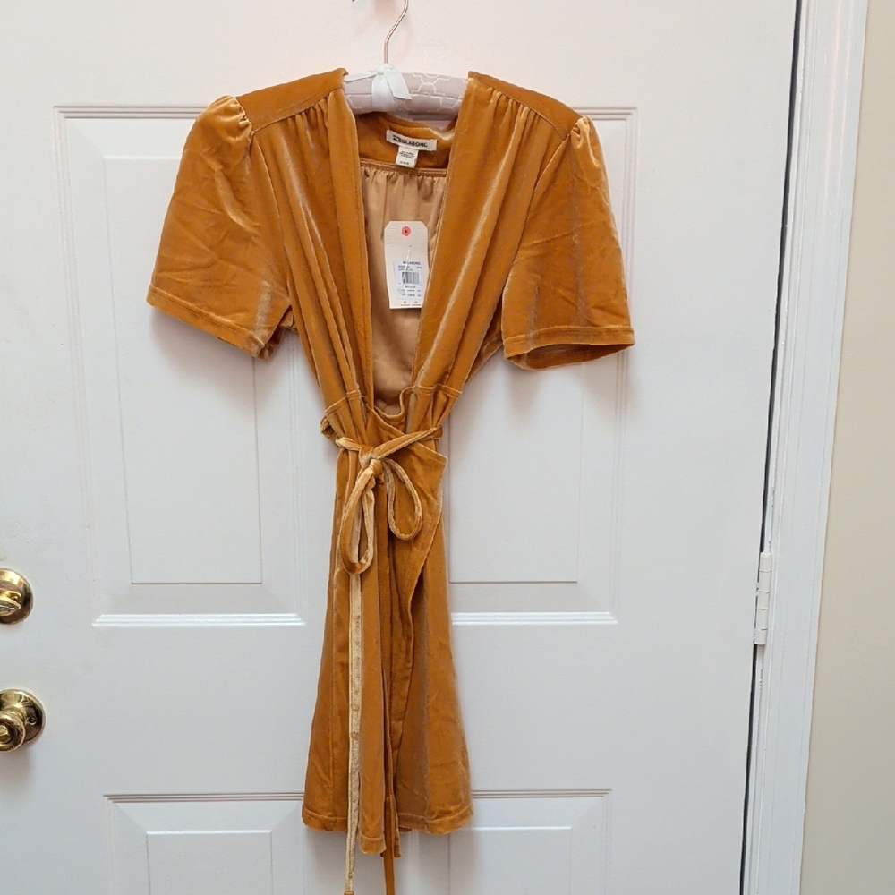 Billabong Lush Velvet Dress in Golden Mustard - Picture 2 of 10